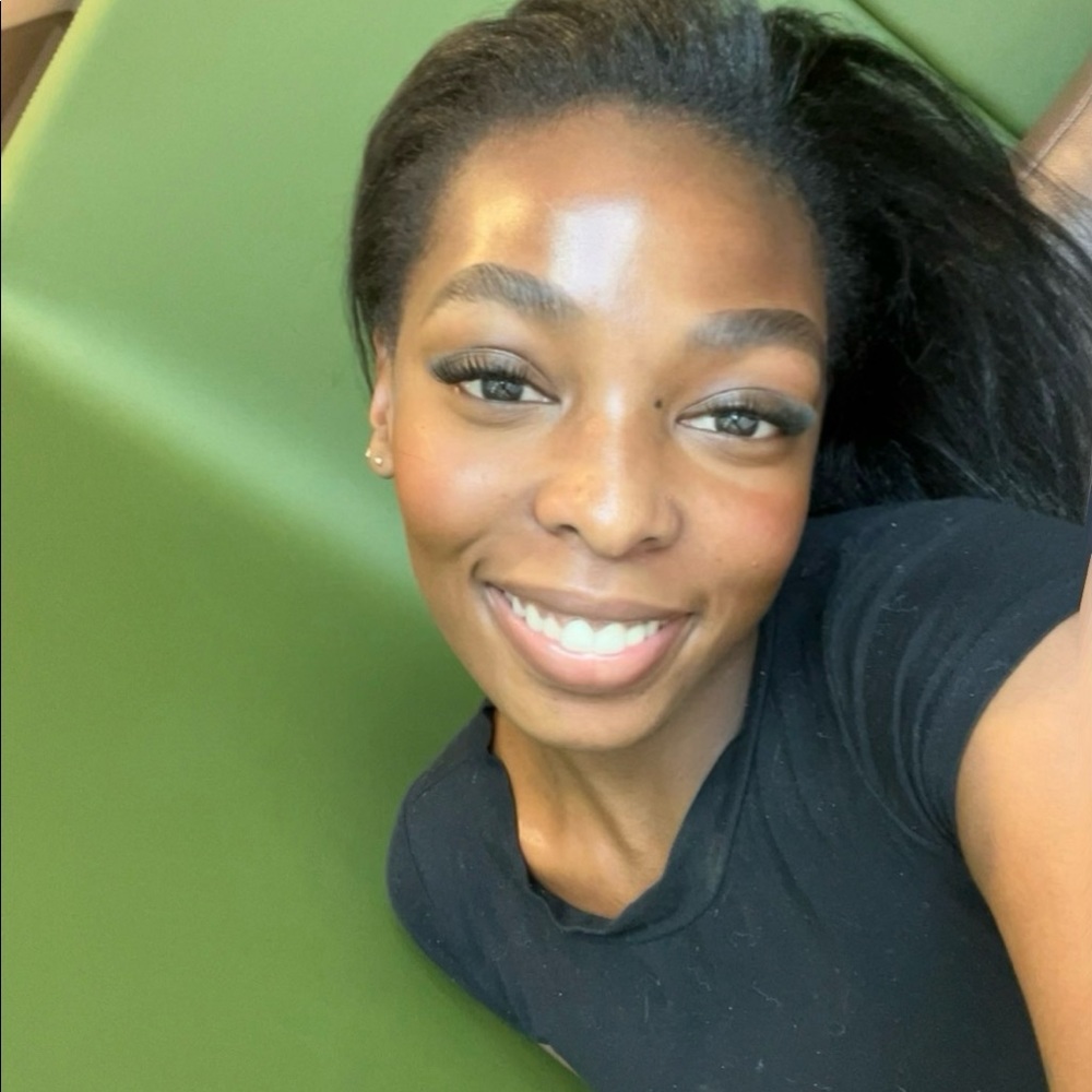 Meet your Posher, Jade